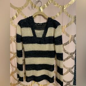 Wet Seal Women's Dark Blue Sweater